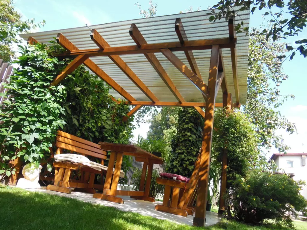 polikarbonát trapézlemez pergola