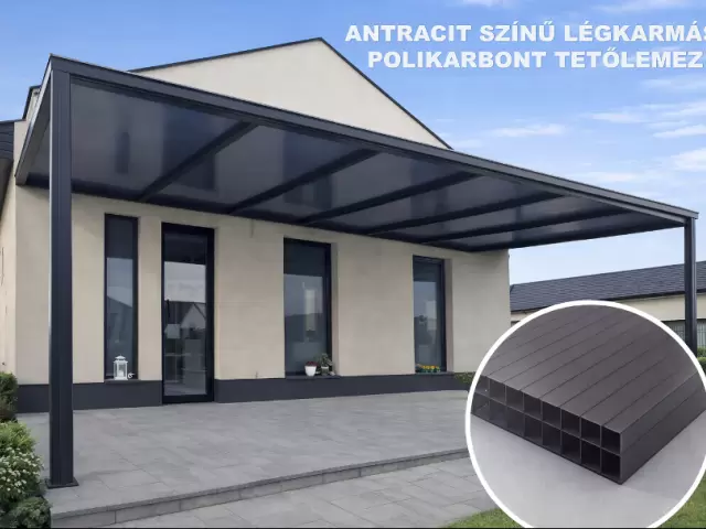 Antracit színű légkamrás polikarbonát: Modern és elegáns teraszfedés